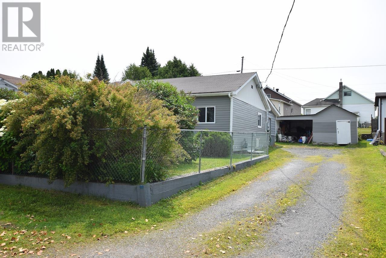 13 Ash St, Blind River, Ontario  P0R 1B0 - Photo 5 - SM251977