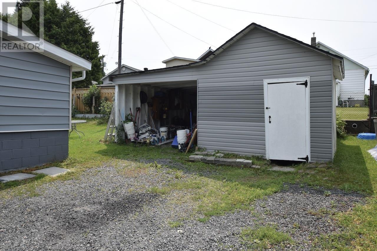 13 Ash St, Blind River, Ontario  P0R 1B0 - Photo 4 - SM251977