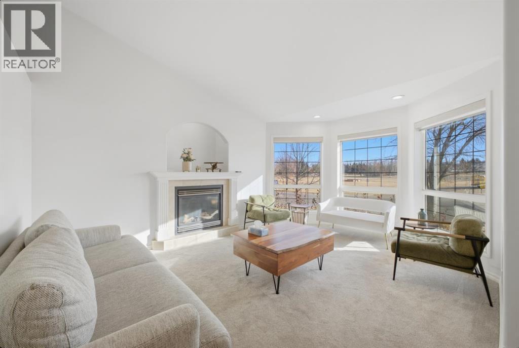 11 Falcon Ridge Drive, Sylvan Lake, Alberta  T4S 1Z2 - Photo 5 - A2268373