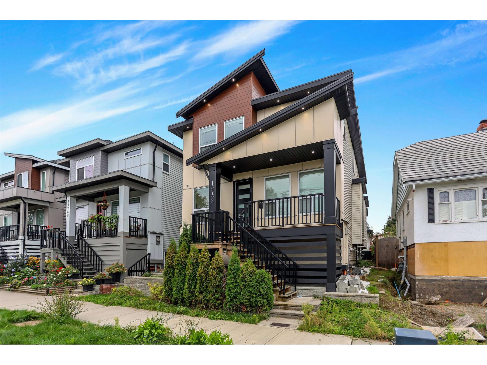 13762 112 Avenue, Surrey, British Columbia  V3R 2G3 - Photo 2 - R3070668