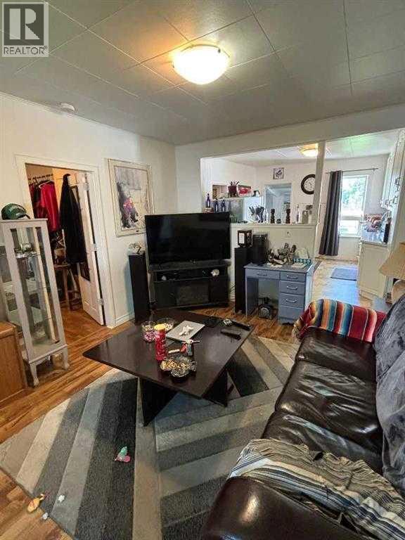 1610 3 Avenue N, Lethbridge, Alberta  T1H 0J8 - Photo 6 - A2272409