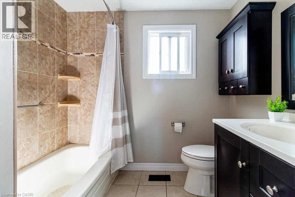 48 Arbutus Crescent, Stoney Creek, Ontario  L8J 1M8 - Photo 11 - 40791118