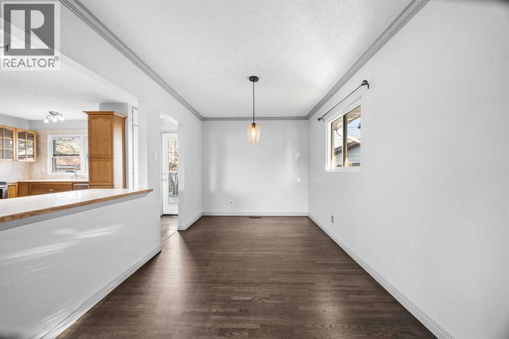 10444 Maplecreek Drive Se, Calgary, Alberta  T2J 1V1 - Photo 12 - A2269164