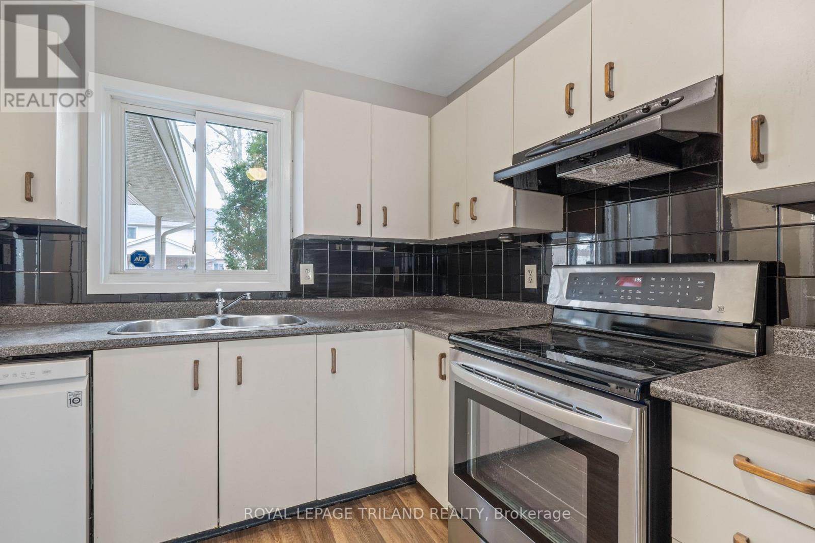 24 - 151 Bonaventure Drive, London East, Ontario  N5V 4M1 - Photo 17 - X12585682