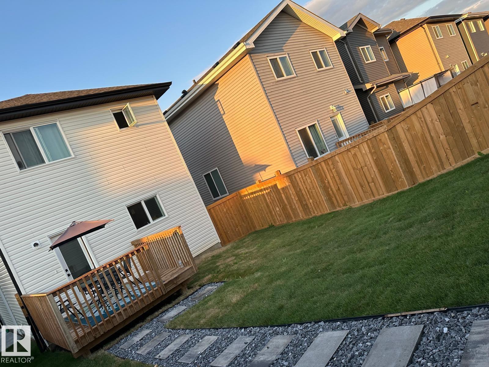 6079 180 Av Nw, Edmonton, Alberta  T5Y 3X1 - Photo 11 - E4466973