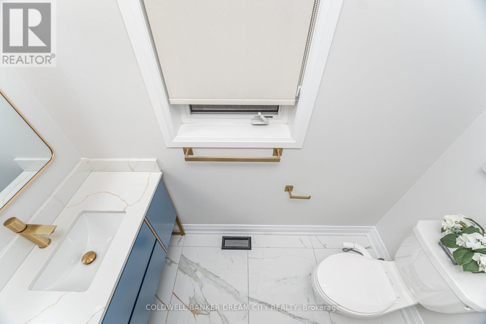 67 Eberly Woods Drive, Caledon, Ontario  L7C 4J3 - Photo 16 - W12585462