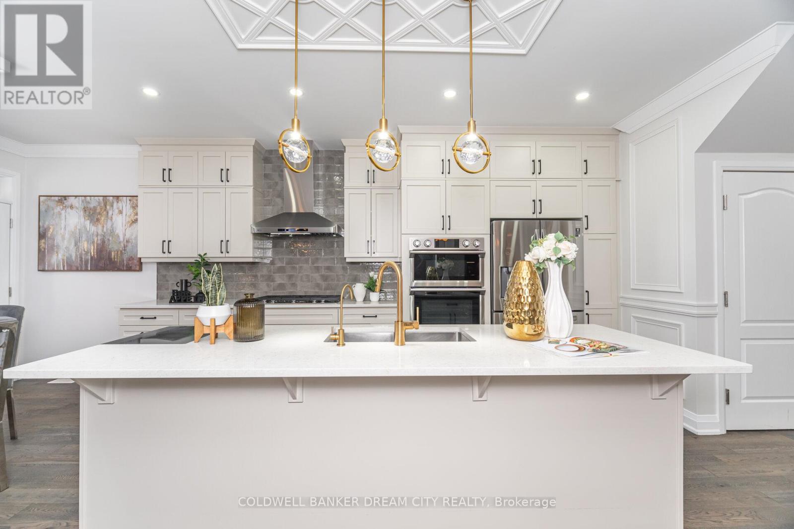 67 Eberly Woods Drive, Caledon, Ontario  L7C 4J3 - Photo 6 - W12585462