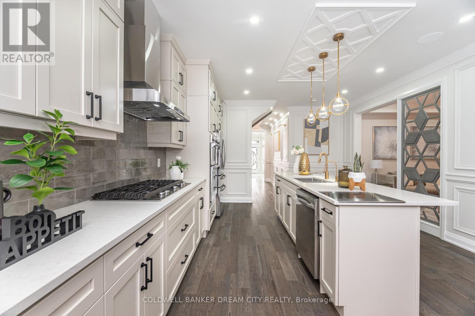 67 Eberly Woods Drive, Caledon, Ontario  L7C 4J3 - Photo 7 - W12585462