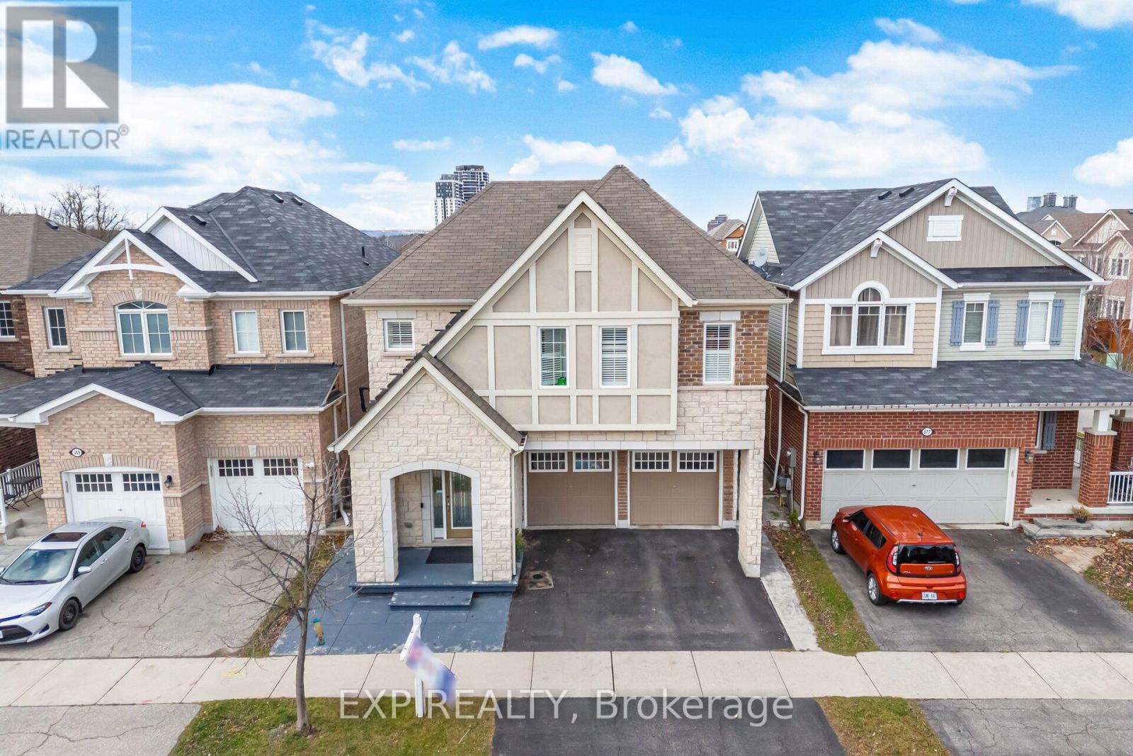 573 Langholm Street, Milton, Ontario  L9T 9A2 - Photo 4 - W12585474