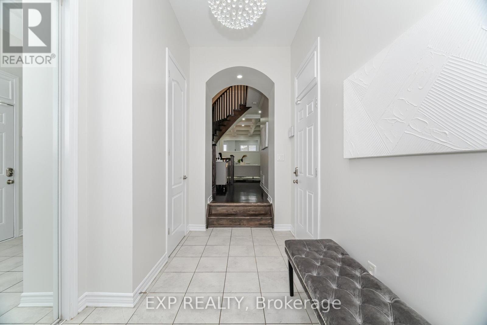 573 Langholm Street, Milton, Ontario  L9T 9A2 - Photo 7 - W12585474