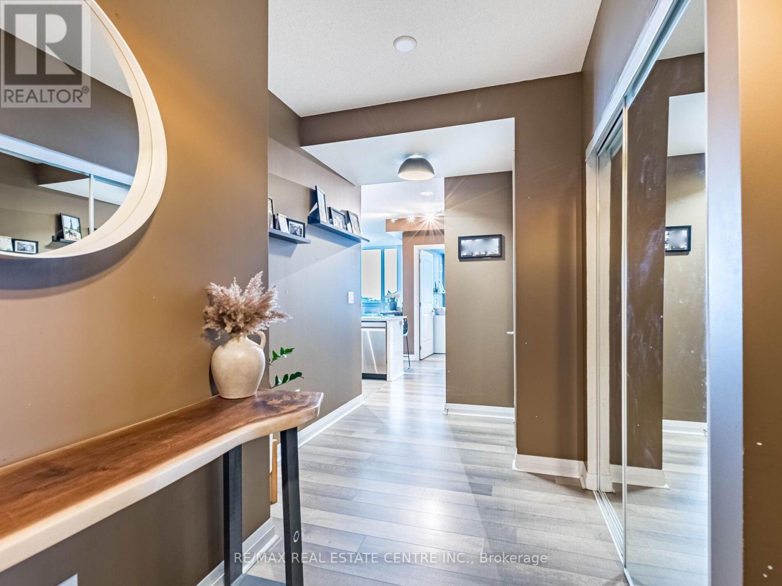 0514 - 5033 Four Springs Avenue, Mississauga, Ontario  L5R 0G6 - Photo 7 - W12585516