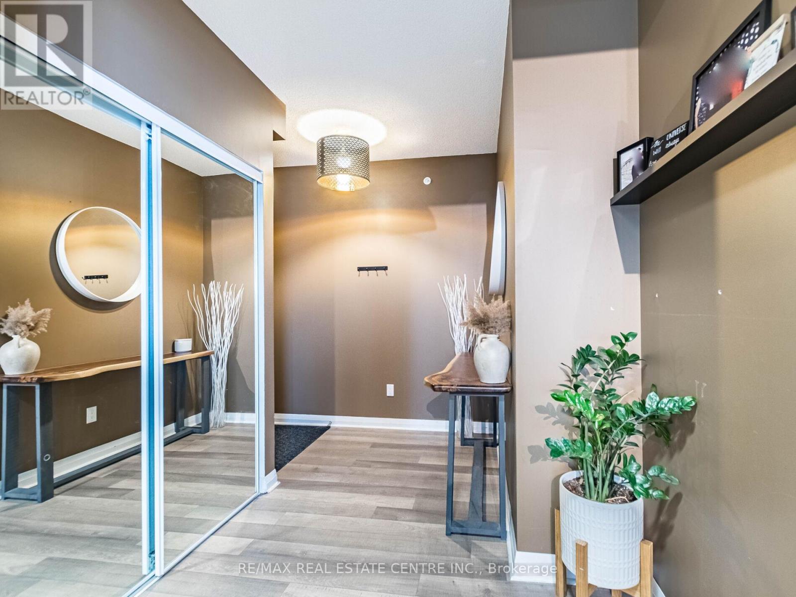 0514 - 5033 Four Springs Avenue, Mississauga, Ontario  L5R 0G6 - Photo 8 - W12585516