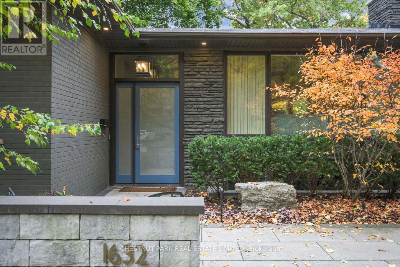 1632 Wedmore Way, Mississauga, Ontario  L5J 2J8 - Photo 3 - W12585518