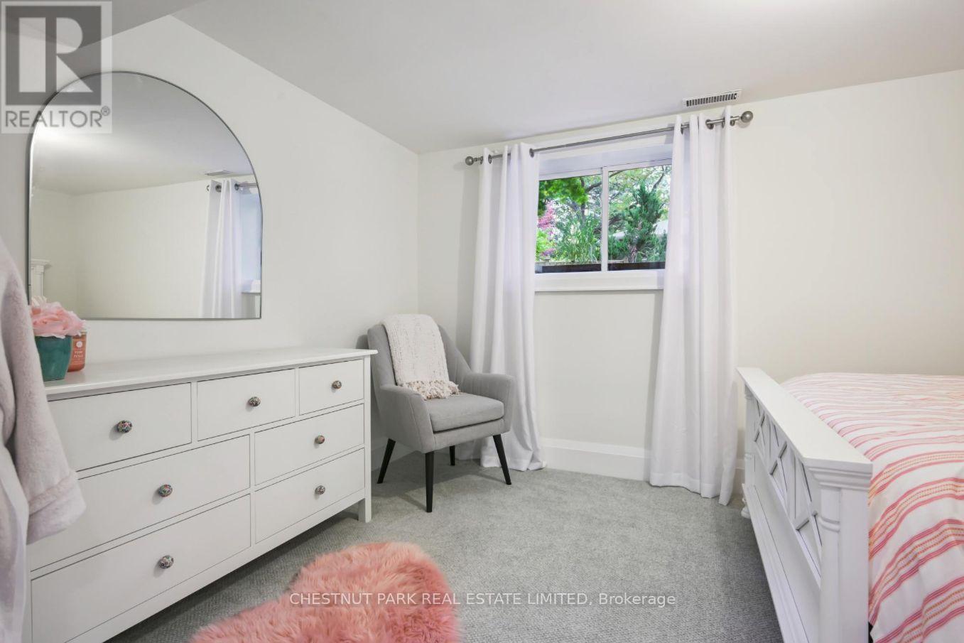 1632 Wedmore Way, Mississauga, Ontario  L5J 2J8 - Photo 35 - W12585518