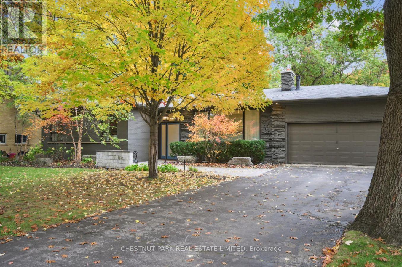 1632 Wedmore Way, Mississauga, Ontario  L5J 2J8 - Photo 5 - W12585518