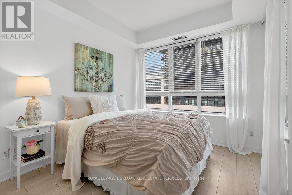 418 - 405 Dundas Street W, Oakville, Ontario  L6M 4M2 - Photo 16 - W12585560