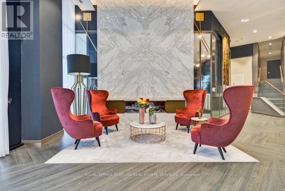 418 - 405 Dundas Street W, Oakville, Ontario  L6M 4M2 - Photo 4 - W12585560