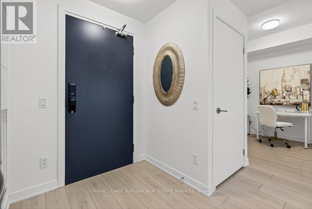 418 - 405 Dundas Street W, Oakville, Ontario  L6M 4M2 - Photo 7 - W12585560