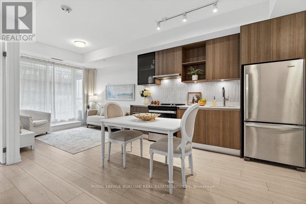 418 - 405 Dundas Street W, Oakville, Ontario  L6M 4M2 - Photo 8 - W12585560