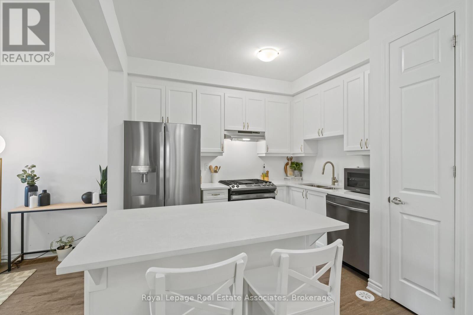 1254 Havelock Gardens, Milton, Ontario  L9E 2A9 - Photo 13 - W12585576