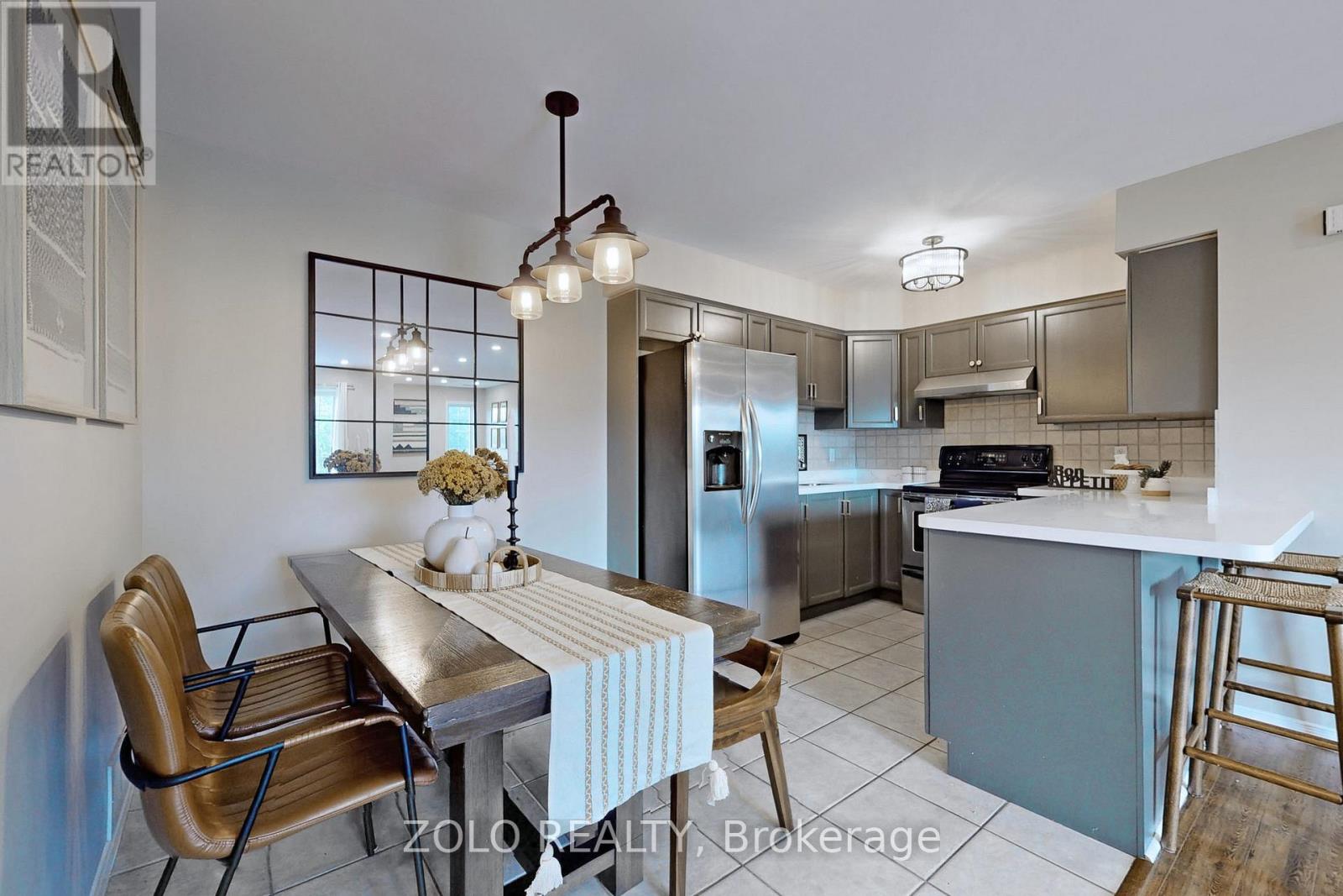 2 - 2333 Walker's Line, Burlington, Ontario  L7M 4T1 - Photo 5 - W12585584