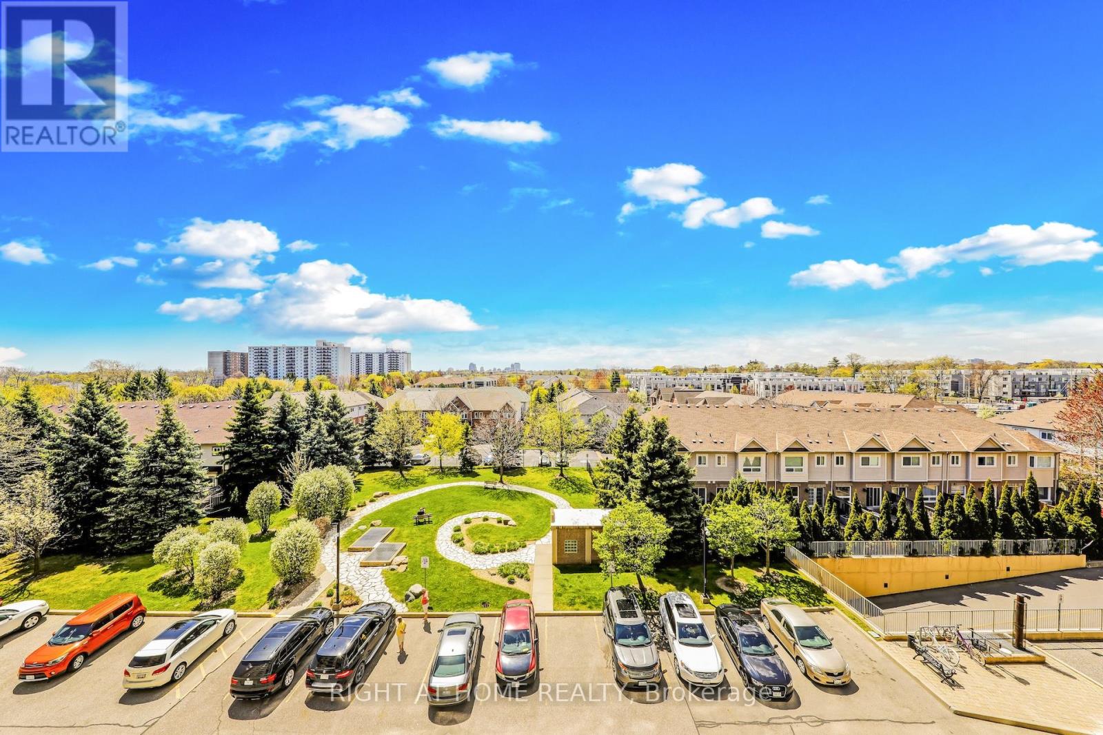 502 - 1140 Parkwest Place, Mississauga, Ontario  L5E 3K9 - Photo 4 - W12585602