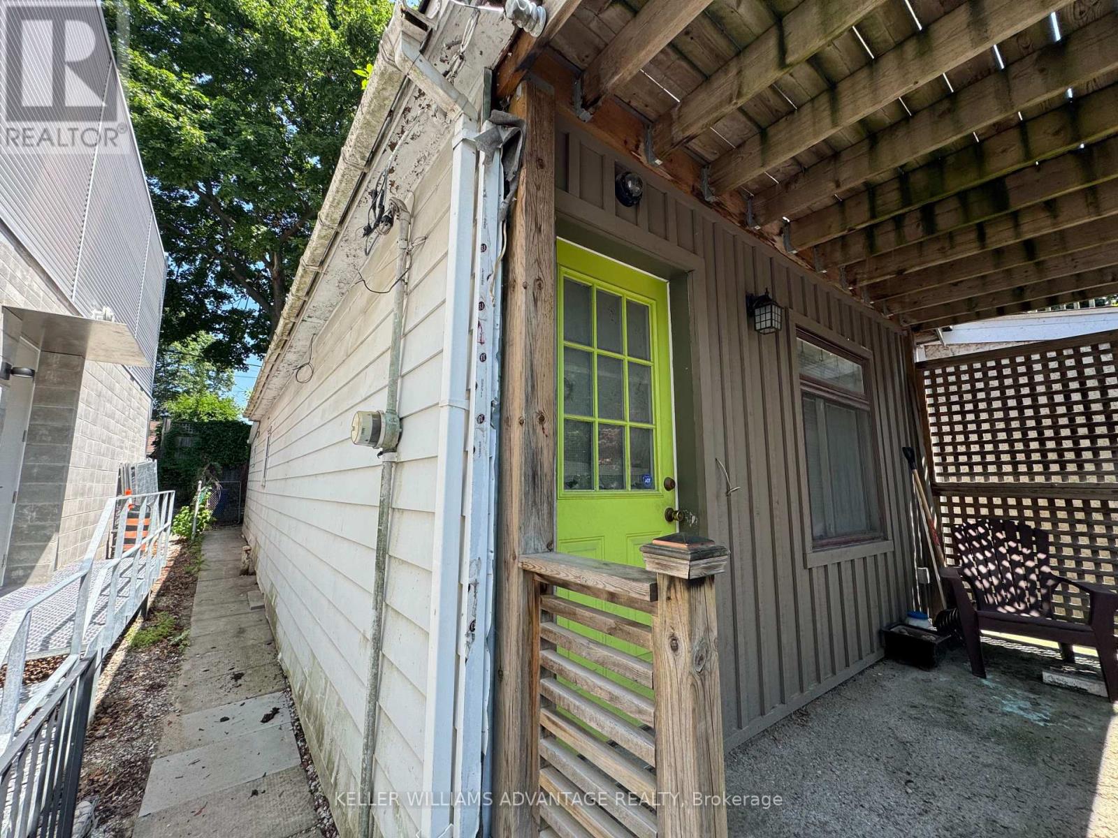 587 Craven Road, Toronto, Ontario  M4L 2Z6 - Photo 5 - E12527900