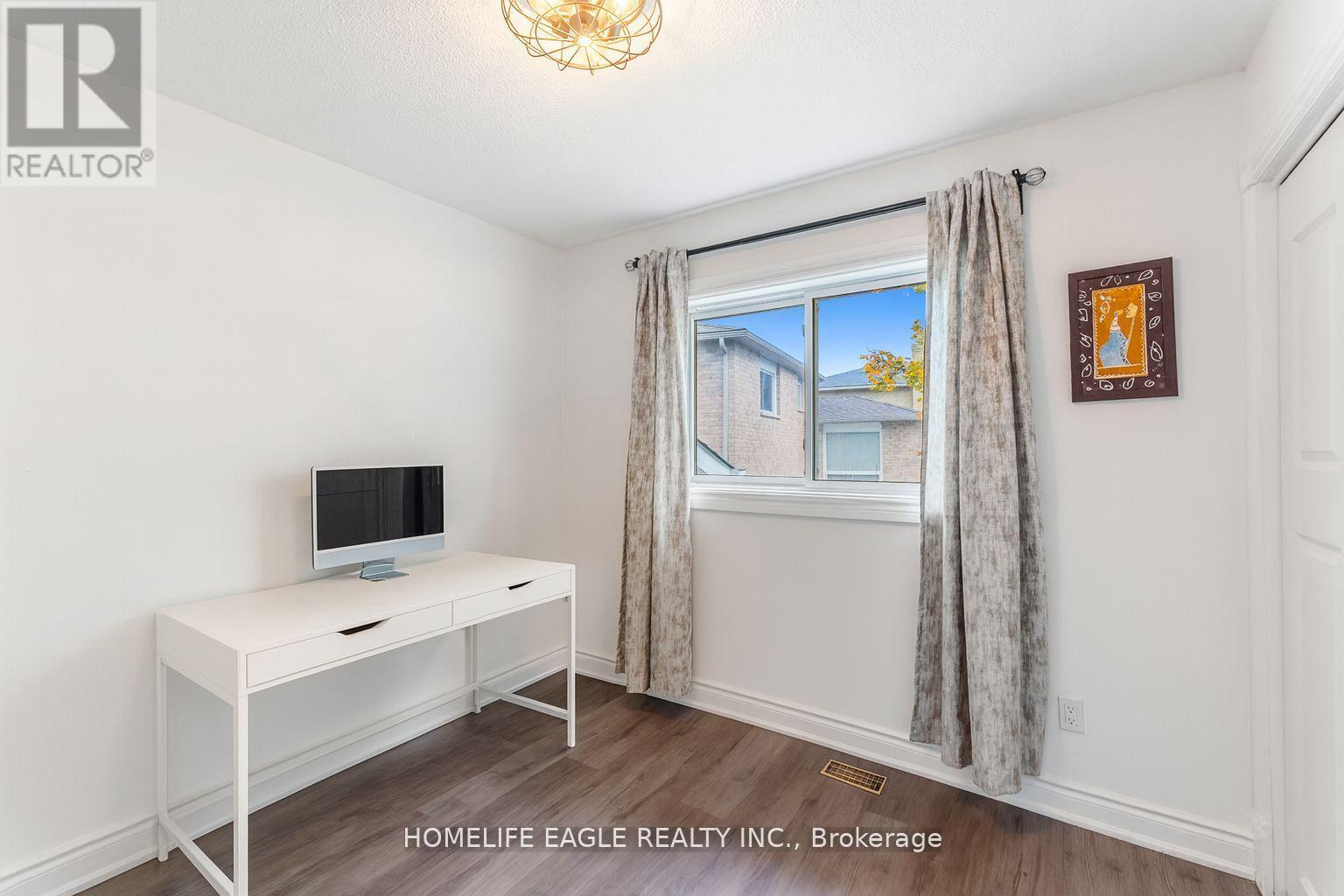 17 Beckett Avenue, East Gwillimbury, Ontario  L9N 1E6 - Photo 12 - N12539322