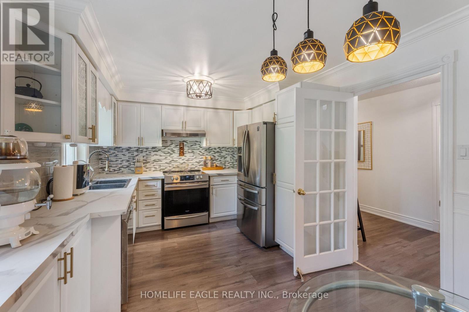 17 Beckett Avenue, East Gwillimbury, Ontario  L9N 1E6 - Photo 6 - N12539322