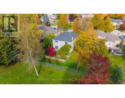 17 BECKETT AVENUE, East Gwillimbury, Ontario