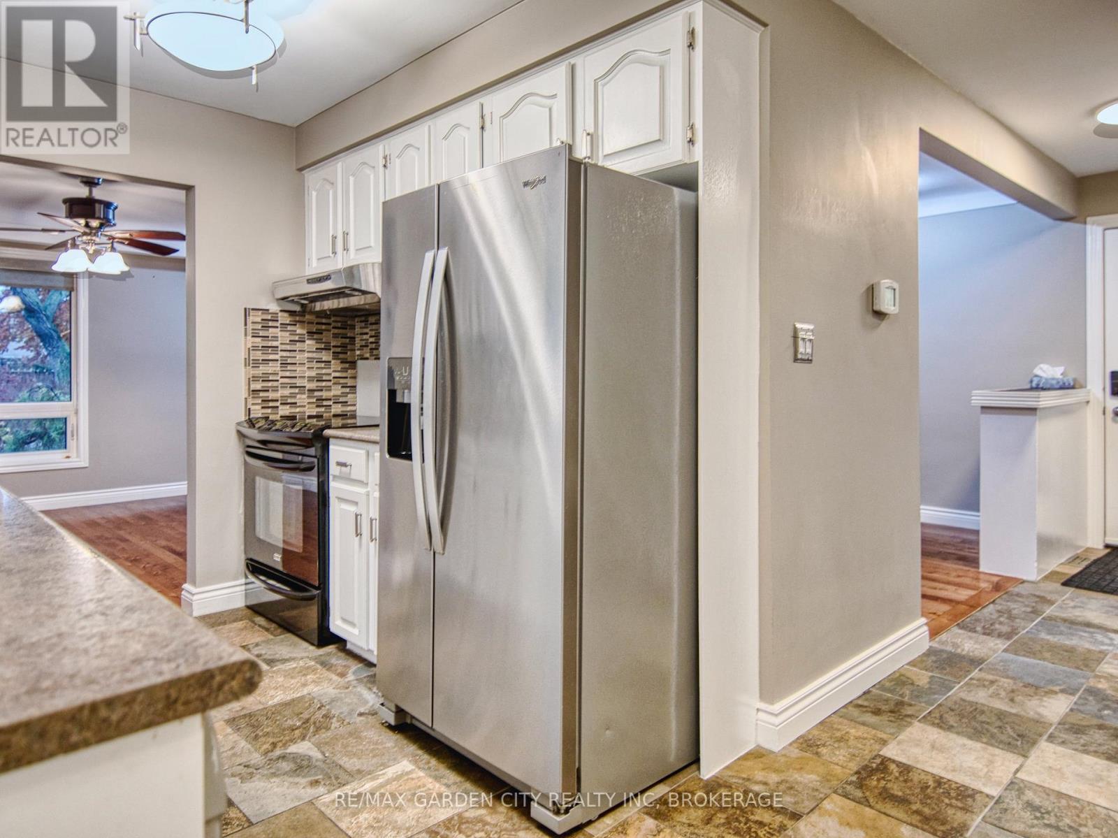 15 Black Friars Road, St. Catharines, Ontario  L2N 2M8 - Photo 10 - X12585608