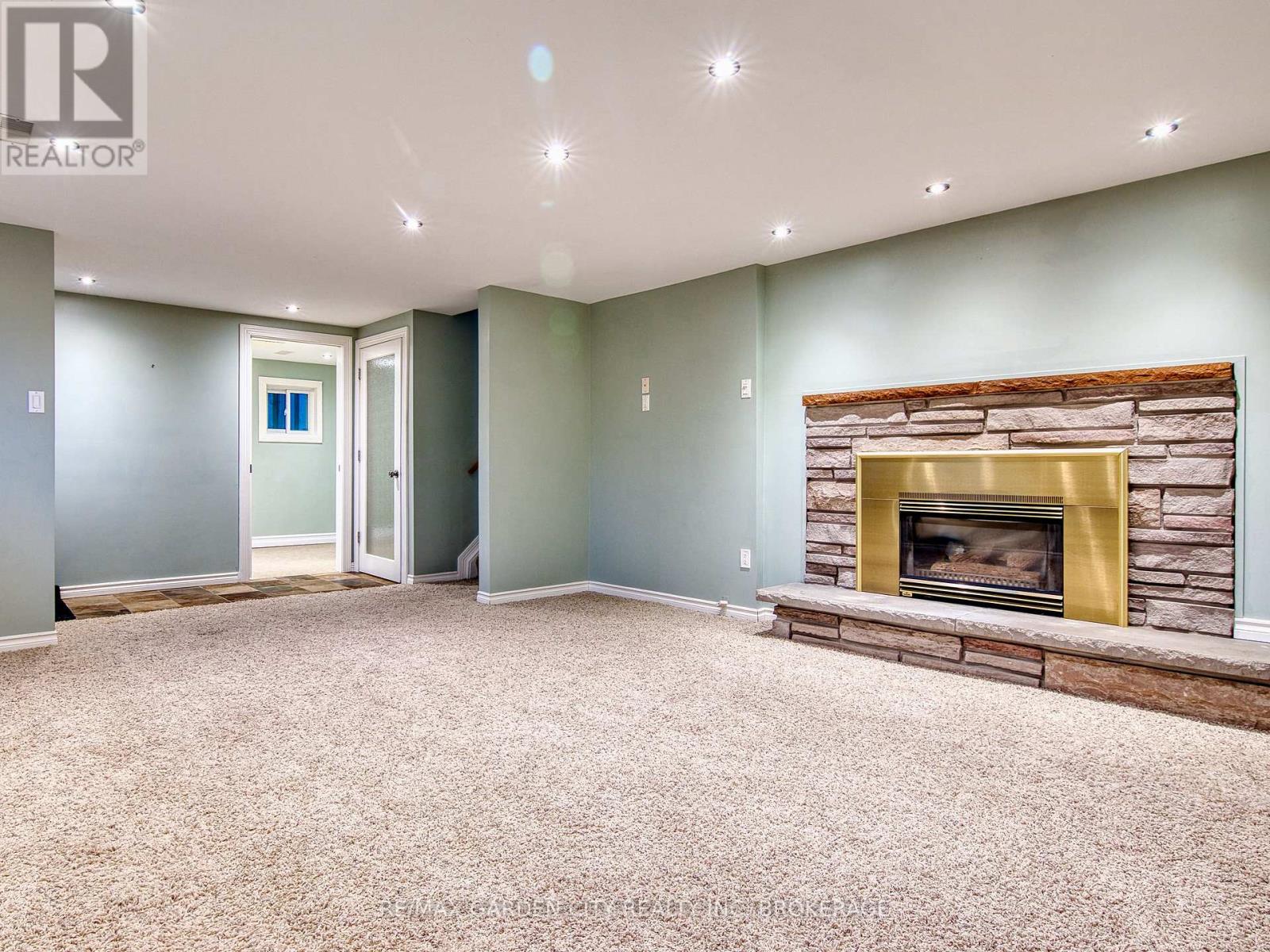 15 Black Friars Road, St. Catharines, Ontario  L2N 2M8 - Photo 24 - X12585608