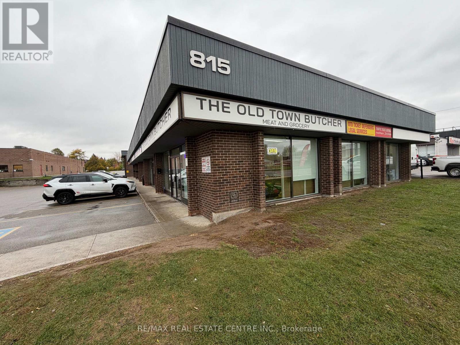815 Weber Street E, Kitchener, Ontario  N2H 1H5 - Photo 3 - X12585456