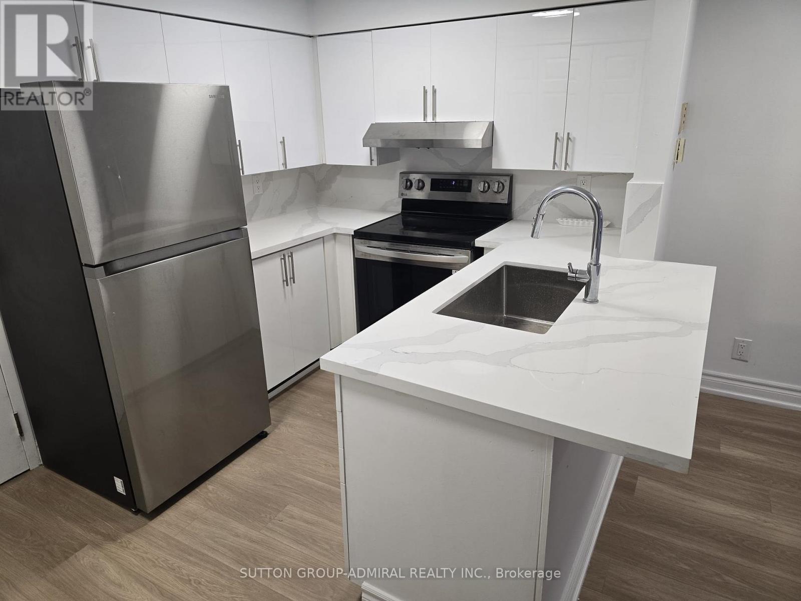 56 - 41 Valleyview Road, Kitchener, Ontario  N2E 3H9 - Photo 3 - X12585498