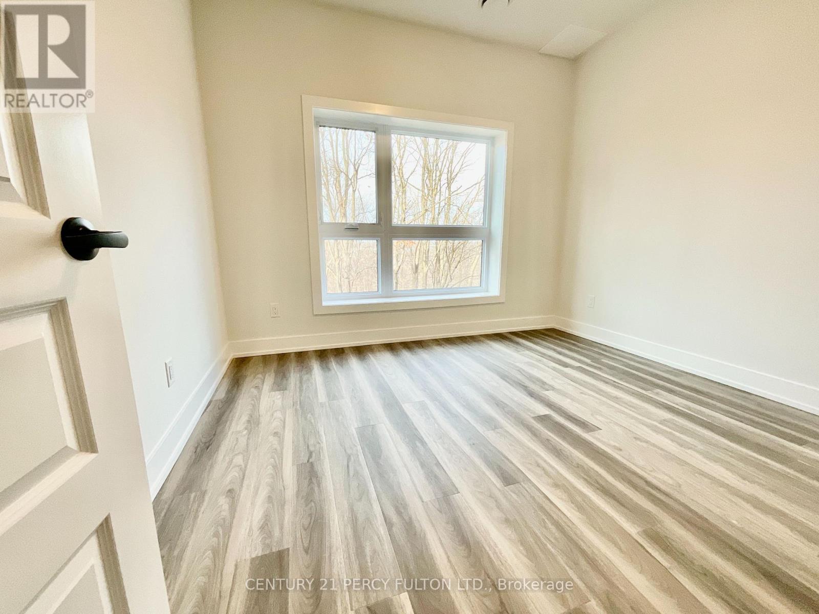 303 - 1100 Lackner Place, Kitchener, Ontario  N2A 0M1 - Photo 10 - X12585544