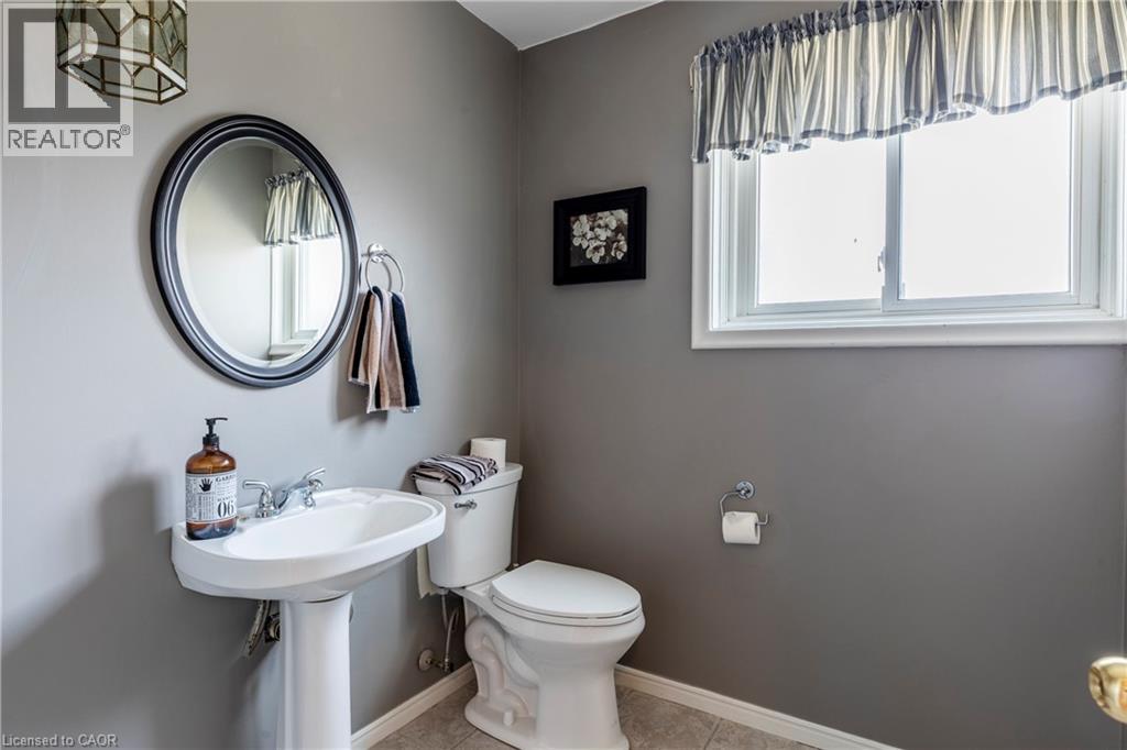 2 Melody Court, Hamilton, Ontario  L8V 2M4 - Photo 28 - 40759129