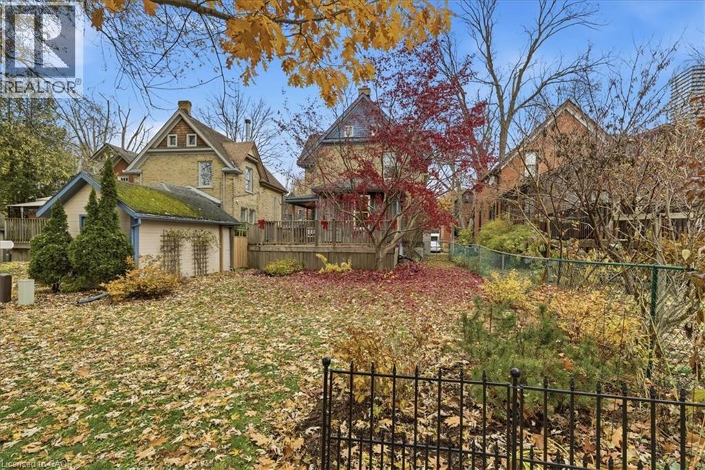 19 Richmond Avenue, Kitchener, Ontario  N2G 1Z1 - Photo 3 - 40767203