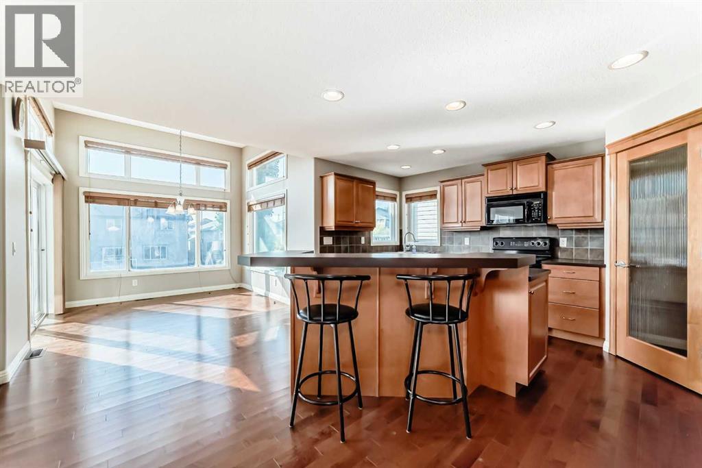 130 Panamount View Nw, Calgary, Alberta  T3K 0A8 - Photo 5 - A2260210