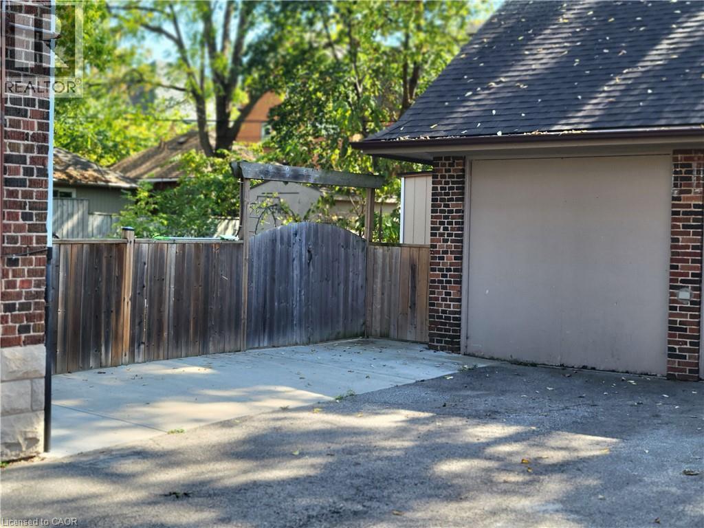 145 Sheridan Street, Brantford, Ontario  N3S 4P5 - Photo 6 - 40779629