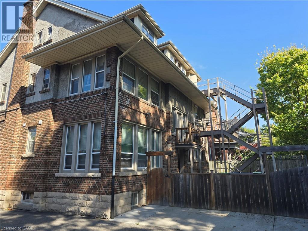 145 Sheridan Street, Brantford, Ontario  N3S 4P5 - Photo 3 - 40779629