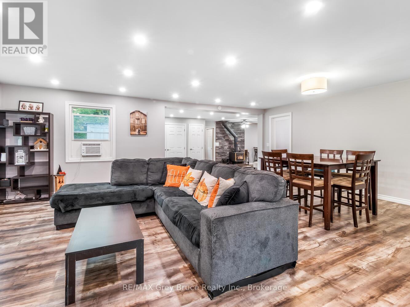 217 Kings Crescent, South Bruce Peninsula, Ontario  N0H 2T0 - Photo 21 - X12585626