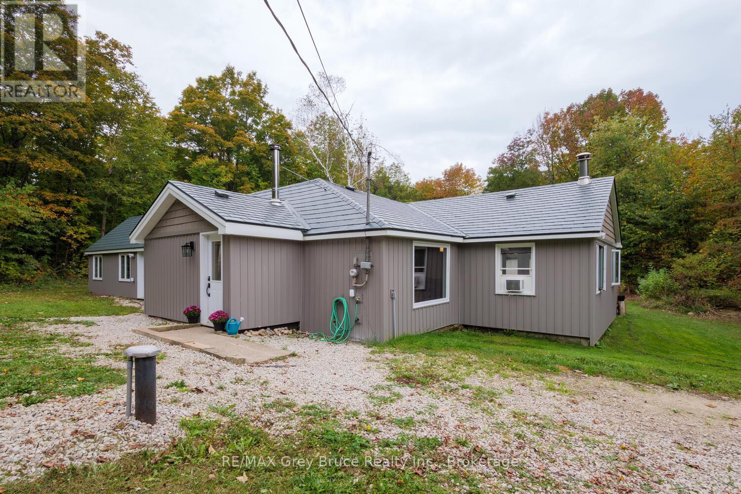 217 Kings Crescent, South Bruce Peninsula, Ontario  N0H 2T0 - Photo 25 - X12585626
