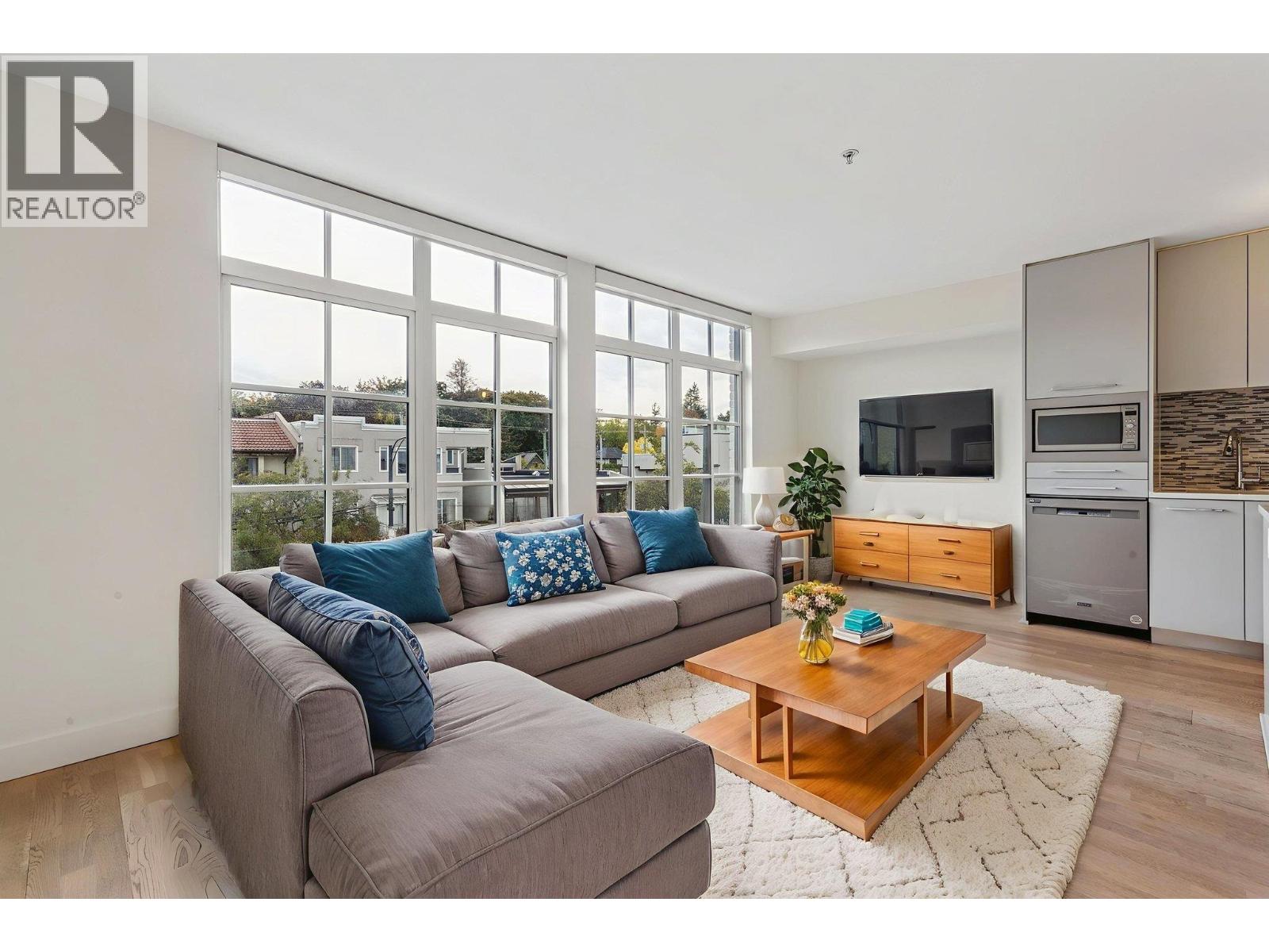 306 4355 W 10th Avenue, Vancouver, British Columbia  V6R 2H6 - Photo 2 - R3057838