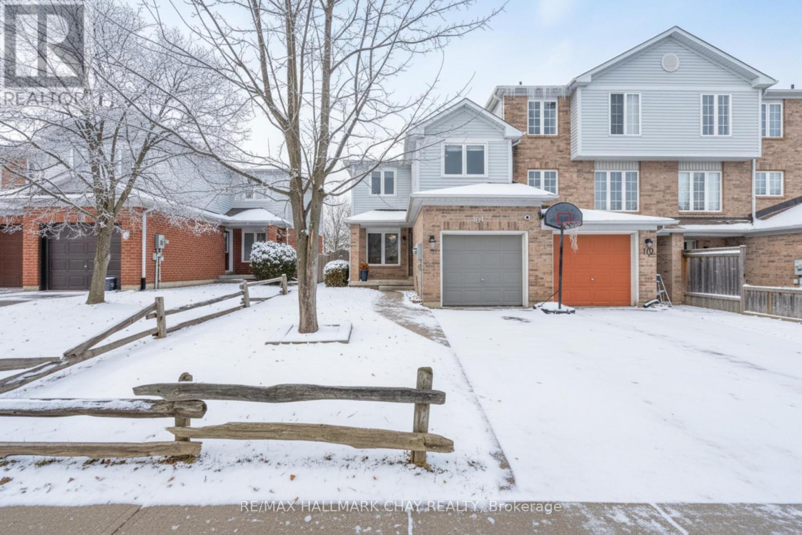 104 PICKETT CRESCENT, Barrie, Ontario