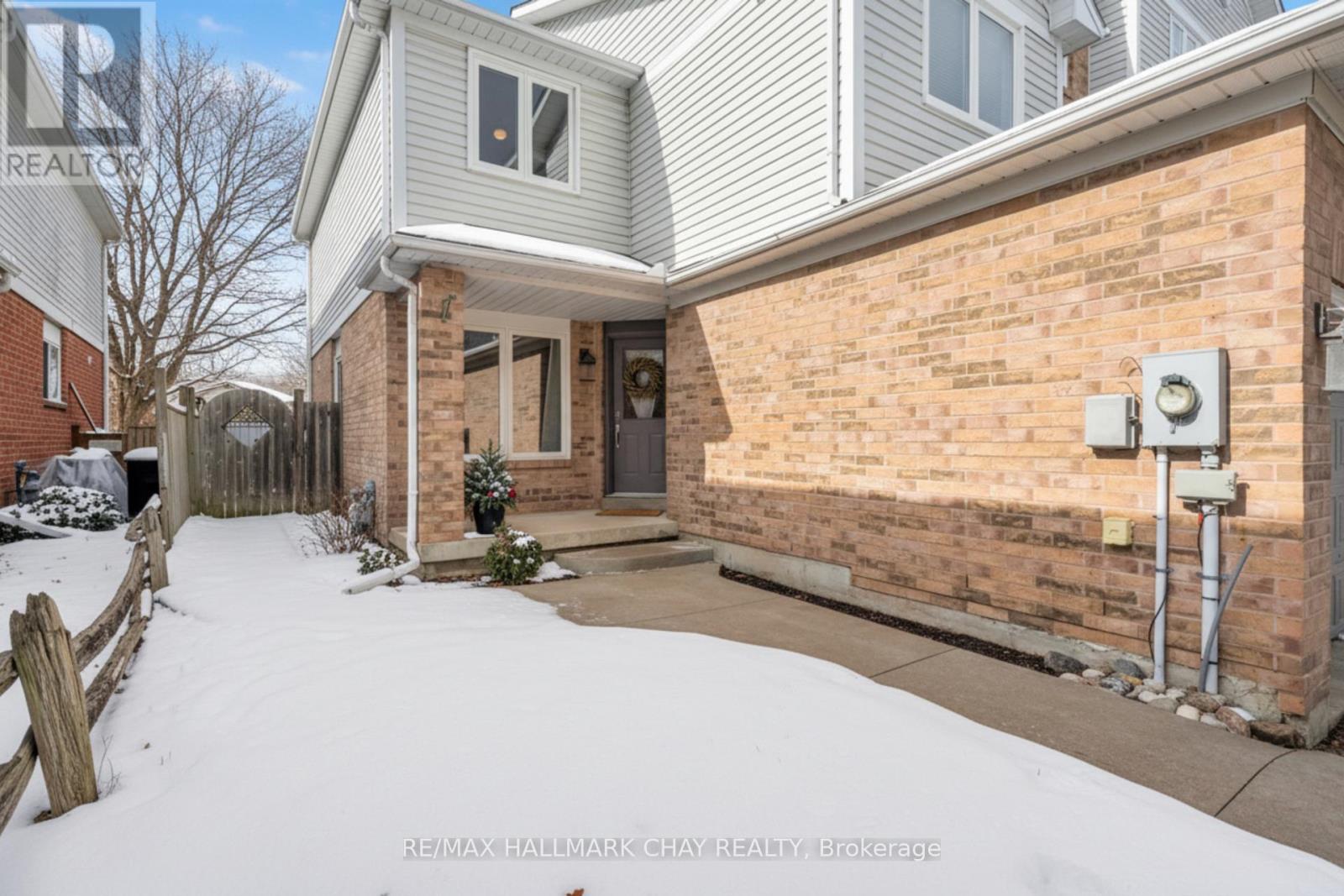 104 Pickett Crescent, Barrie, Ontario  L4N 8B9 - Photo 2 - S12581224