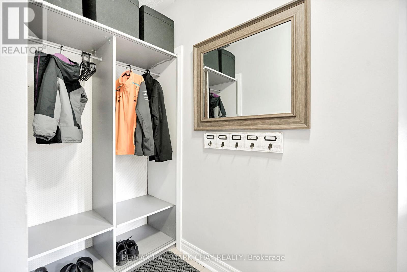 104 Pickett Crescent, Barrie, Ontario  L4N 8B9 - Photo 5 - S12581224