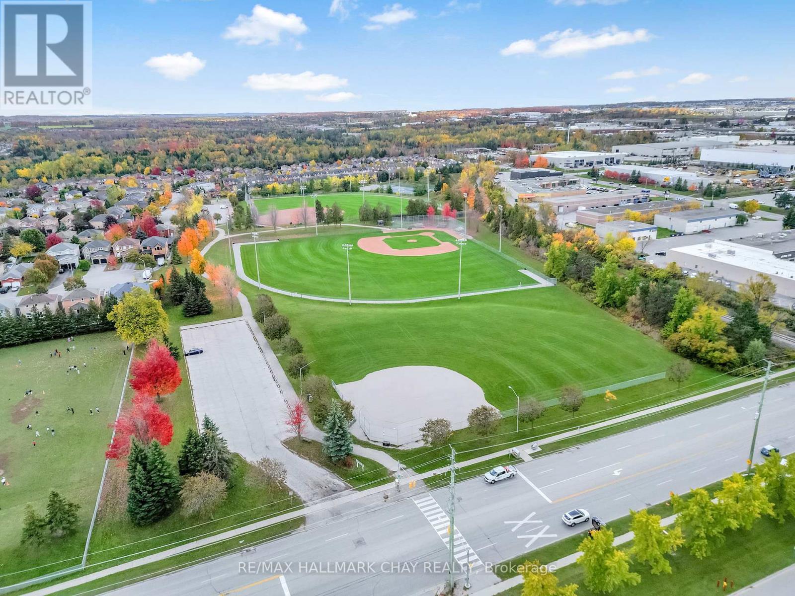 104 Pickett Crescent, Barrie, Ontario  L4N 8B9 - Photo 34 - S12581224