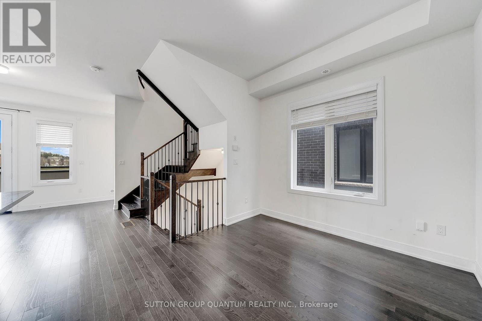 1401 Clarriage Court, Milton, Ontario  L9E 1L6 - Photo 10 - W12545904