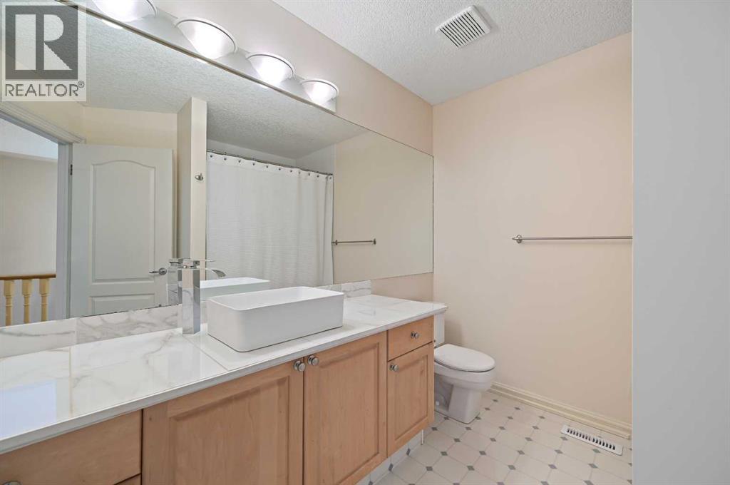 41 Strathridge Crescent Sw, Calgary, Alberta  T3H 3R9 - Photo 31 - A2271612