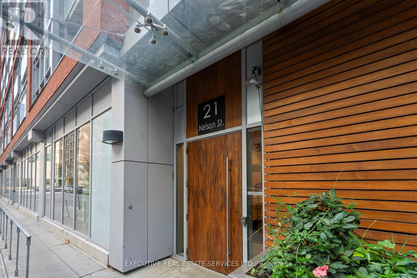 324 - 21 Nelson Street, Toronto, Ontario  M5V 3H9 - Photo 7 - C12585632